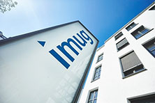 imug Logo-Säule am Eingang in Hannover